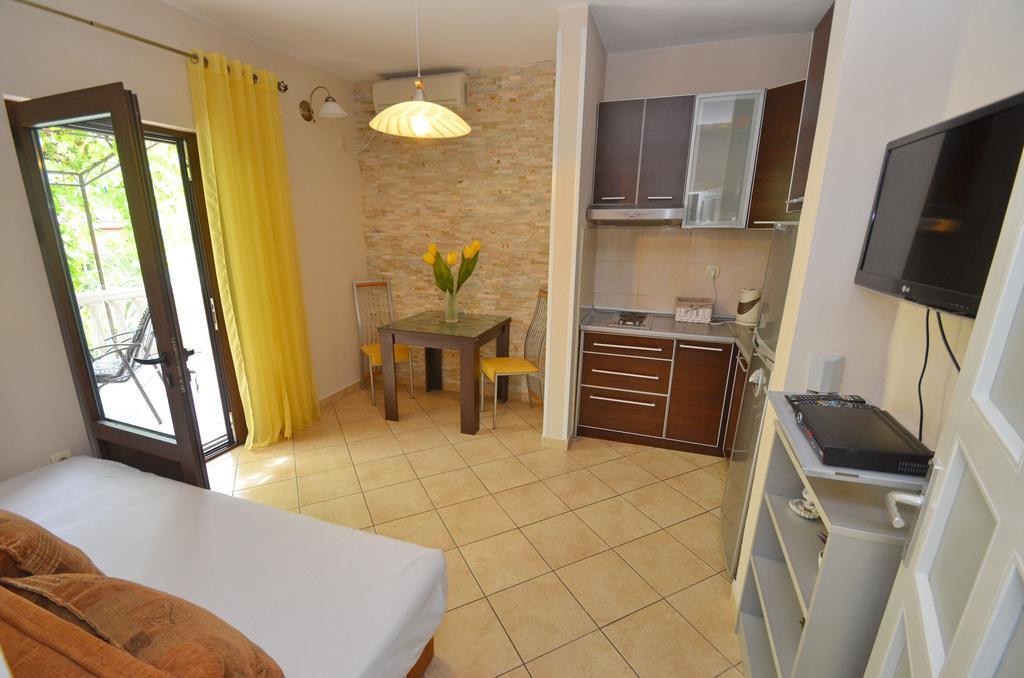 Apartmani Cetkovic Kotor Zimmer foto